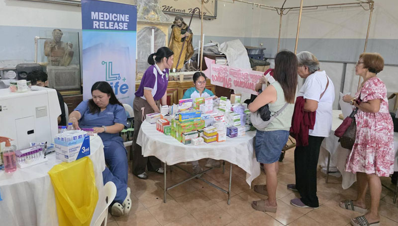 1Filipino goes to Labrador Parish Church in Makiling, Laguna